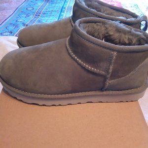 UGGs micro minis olive green